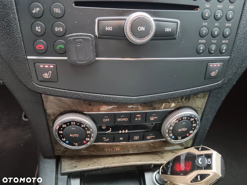 Mercedes-Benz Klasa C 200 Kompressor Special Edition - 17