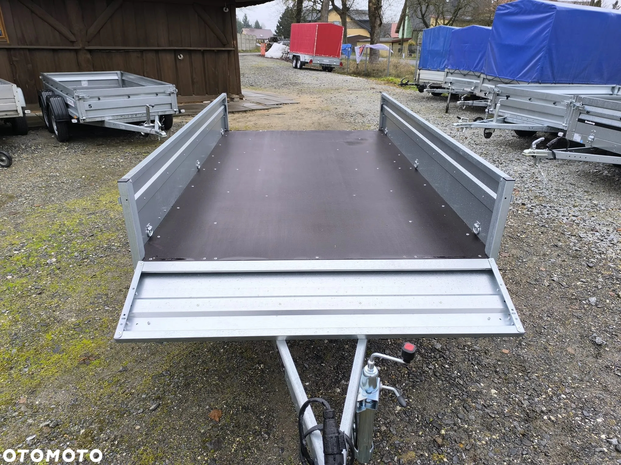 Brenderup Przyczepa Brenderup 3250S 250x142x35 cm 1 oś koła pod spodem HIT CENOWY! - 3