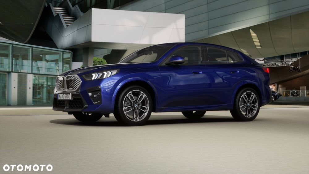 BMW iX2 eDrive20 66.5kWh M Sport - 13