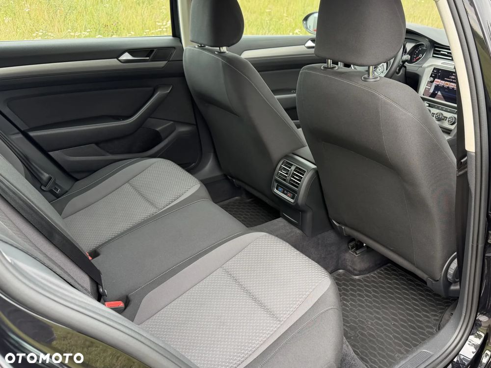 Volkswagen Passat Variant 1.4 TSI BMT Comfortline - 11