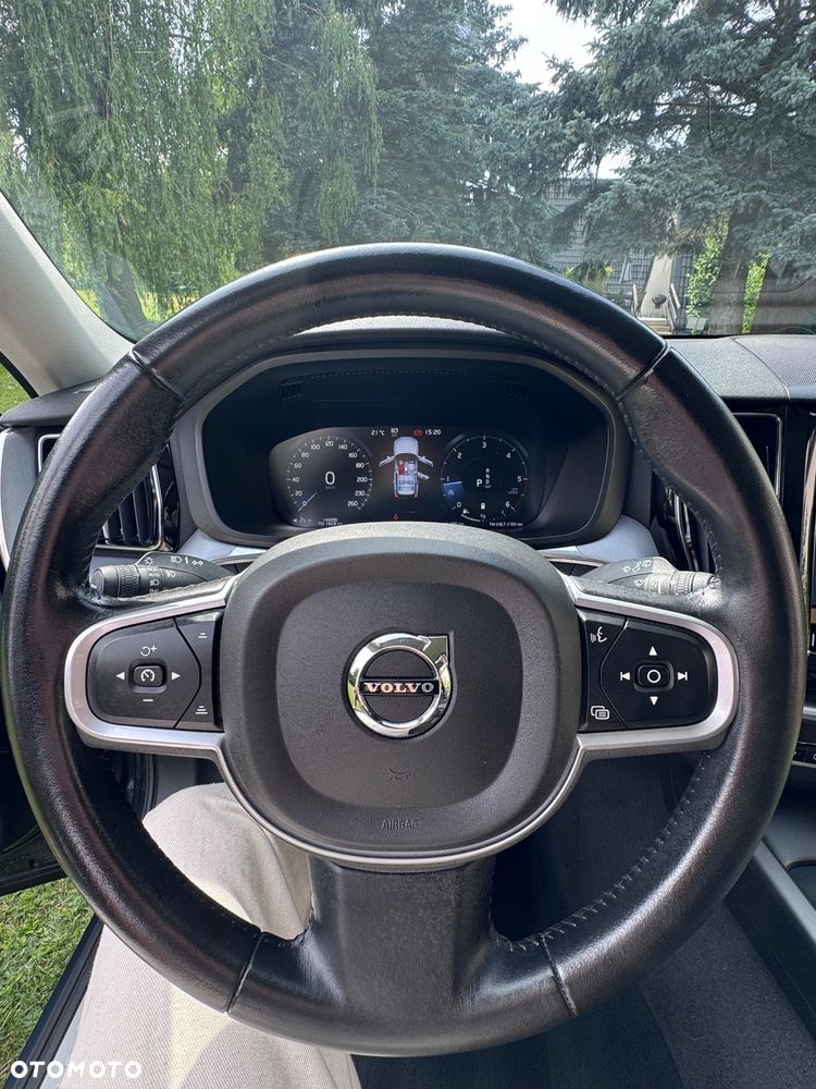 Volvo XC 60 B4 D AWD Geartronic Momentum Pro - 13