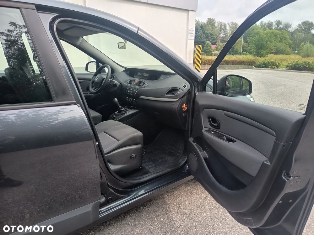 Renault Scenic 1.6 16V 110 TomTom Edition - 28