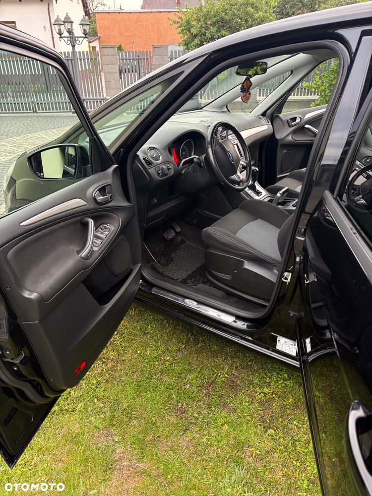 Ford S-Max - 9
