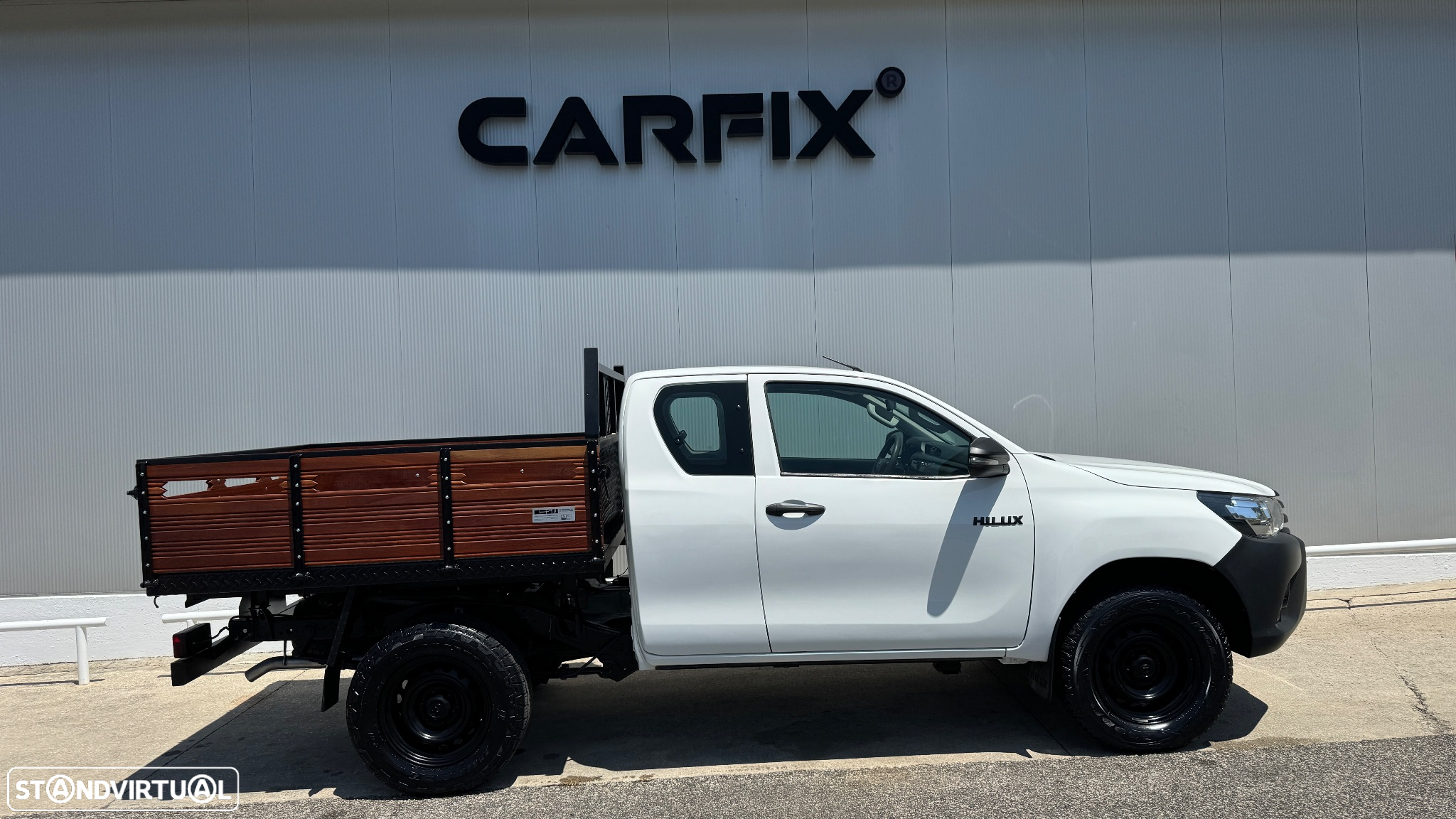 Toyota Hilux 2.4 D-4D 4X4 - 13