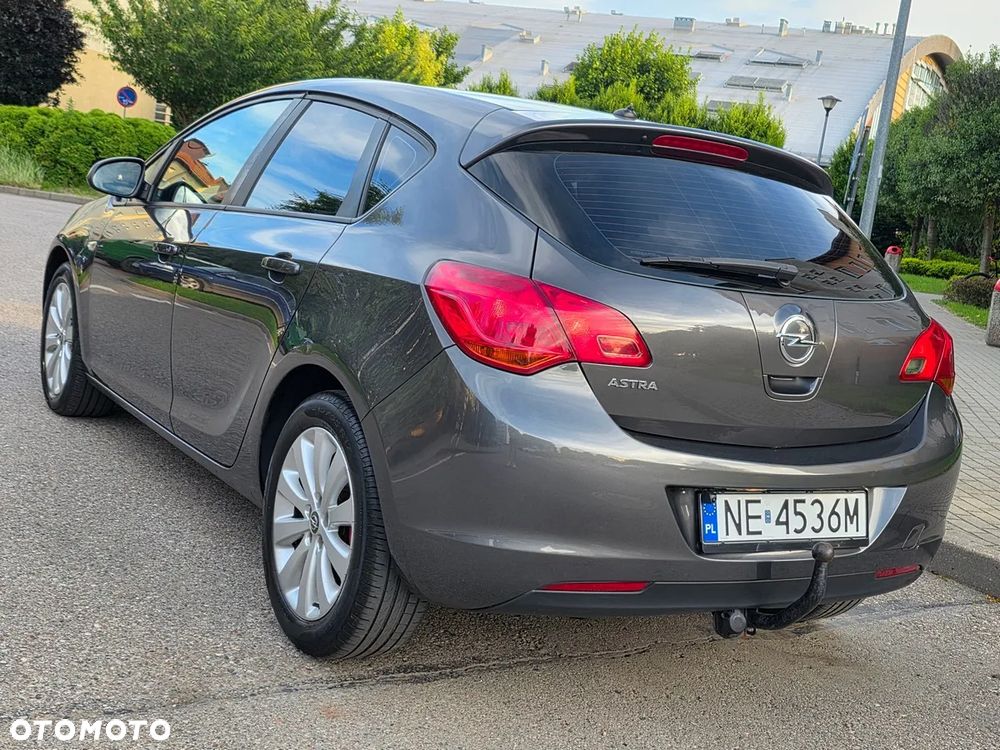 Opel Astra 1.4 Essentia - 12