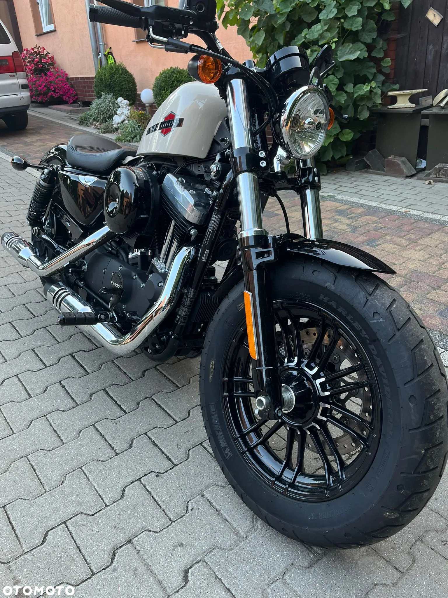 Harley-Davidson Sportster Forty-Eight - 21