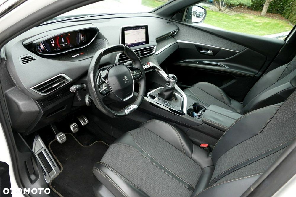Peugeot 3008 1.2 PureTech GT S&S - 22