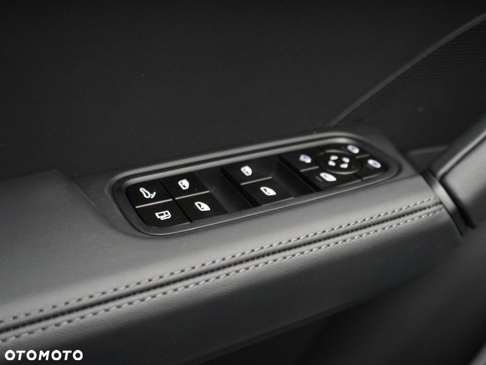 Porsche Cayenne S E-Hybrid PHEV Black Edition - 22