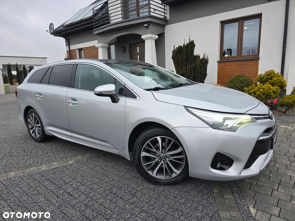 Toyota Avensis Touring Sports 1.8 Multidrive S Executive - 14
