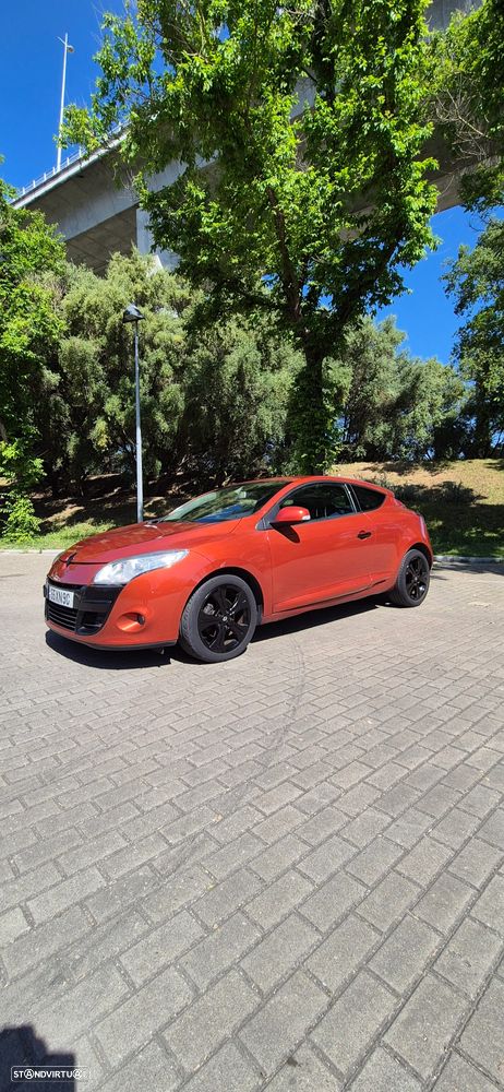 Renault Mégane Coupe dCi 110 FAP Dynamique - 10