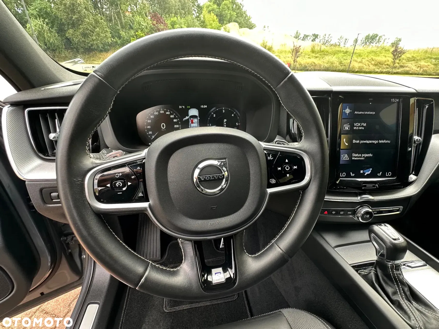 Volvo XC 60 D4 R-Design - 33