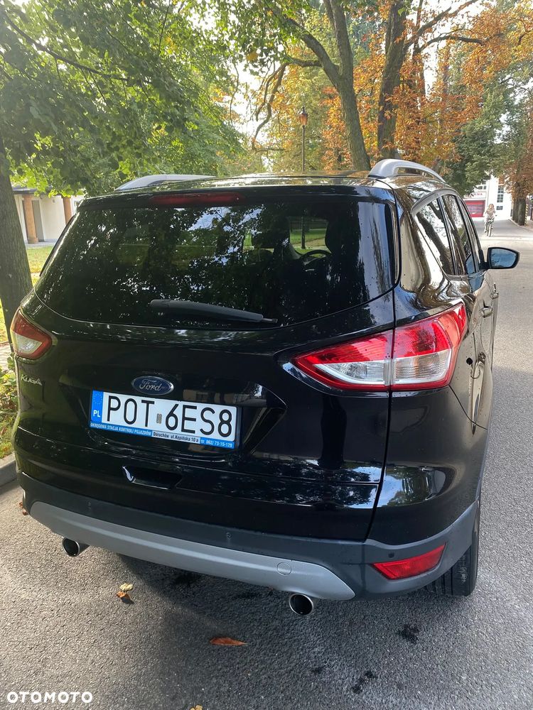 Ford Kuga 2.0 TDCi 2x4 Titanium - 5