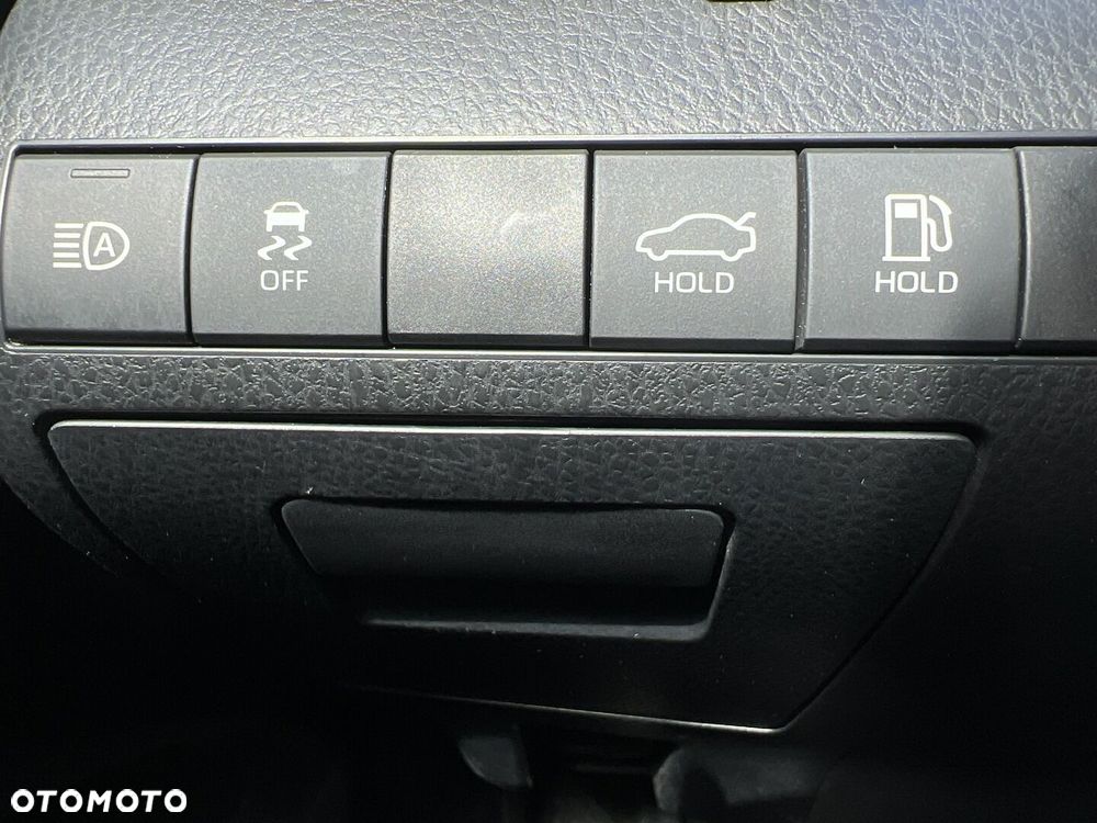 Toyota Camry 2.5 Hybrid Comfort CVT - 20