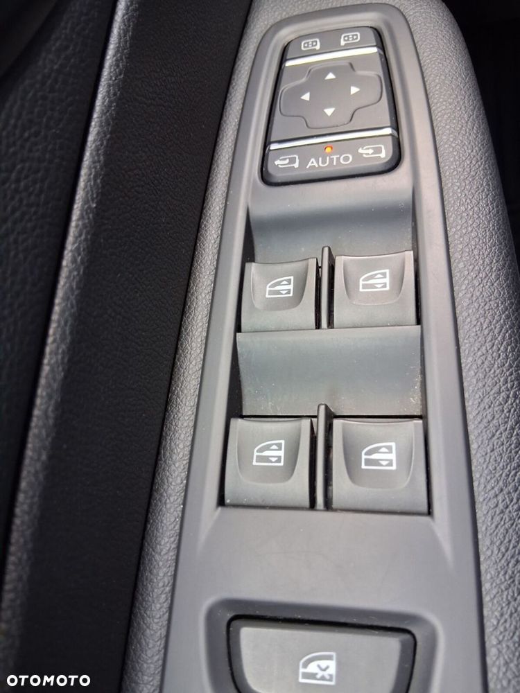 Renault Captur 1.2 Energy TCe Intens - 22