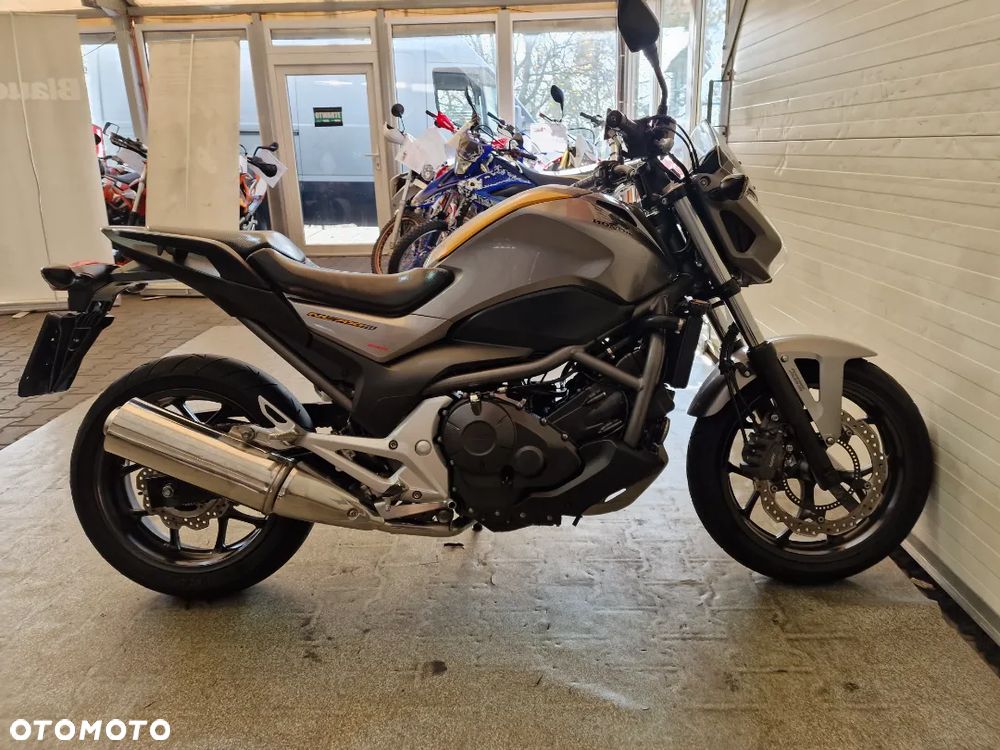 Honda NC - 25
