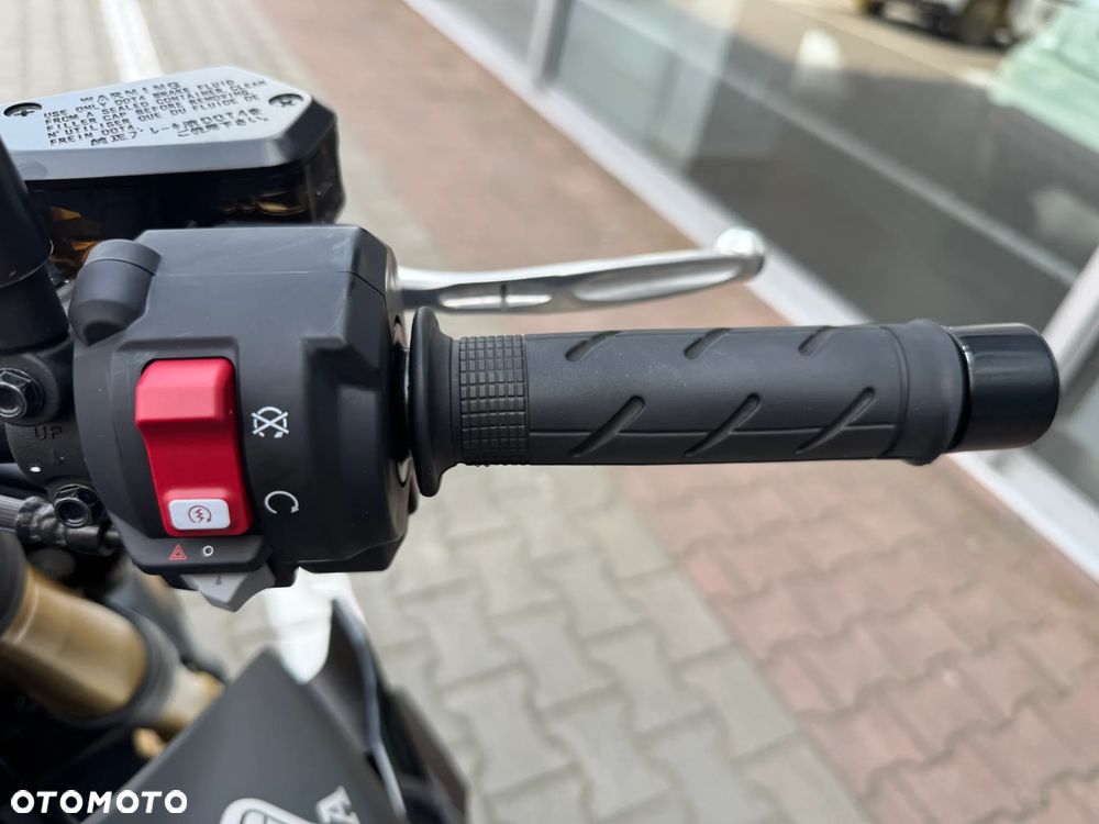 Honda Hornet - 8
