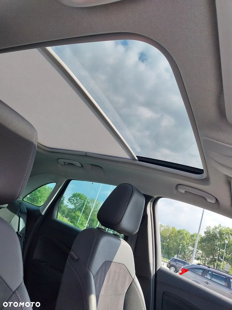 Opel Crossland X - 12