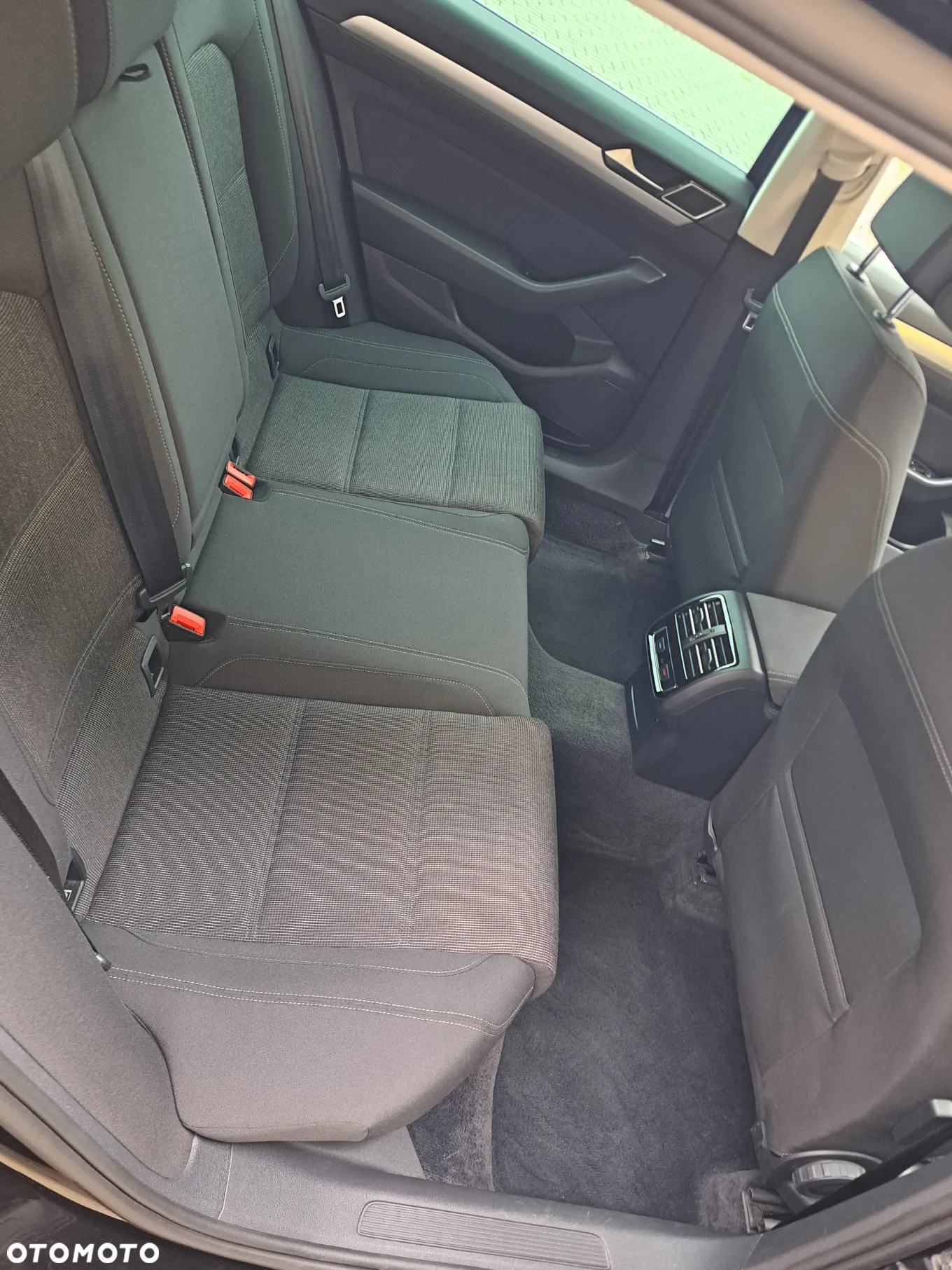 Volkswagen Passat 2.0 TDI BMT Comfortline - 5