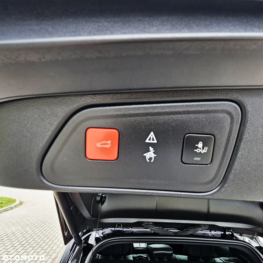 Peugeot 3008 1.6 PureTech GT S&S EAT8 - 23