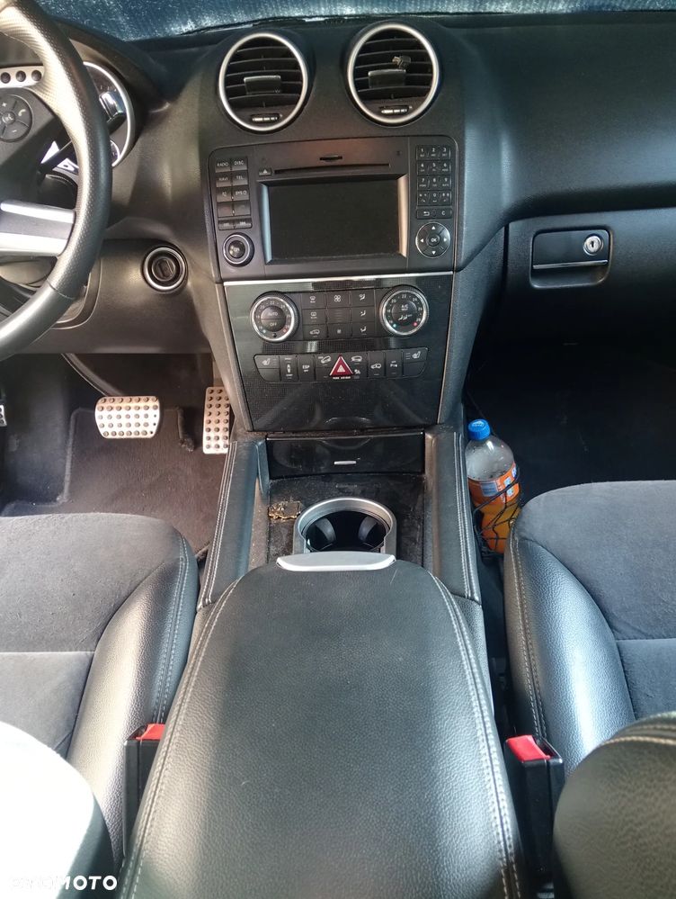 Mercedes-Benz ML - 10
