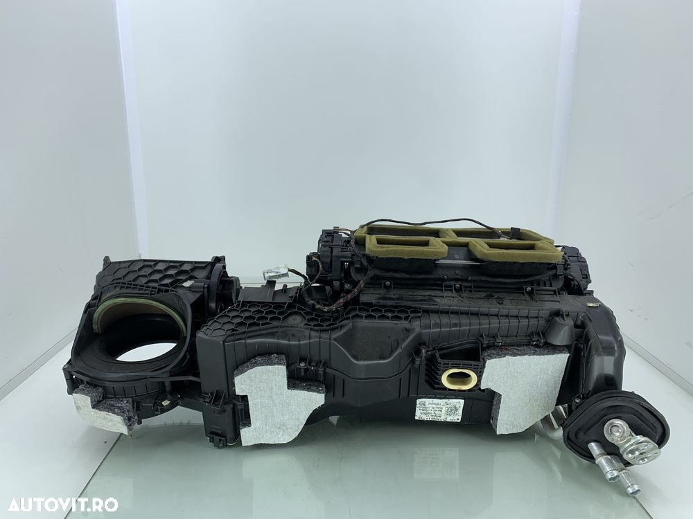 Dezmembrez Aeroterma completa pt volan stanga de pe BMW SERIA 3 F30… - 2