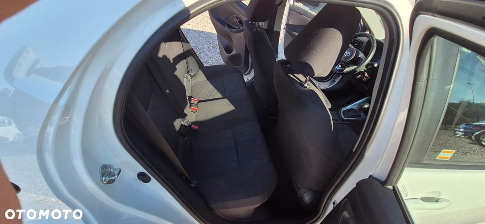 Toyota Yaris 1.5 Comfort CVT - 15