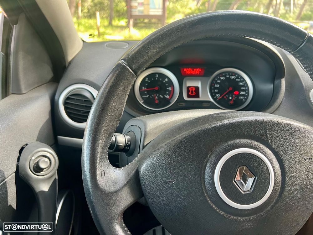 Renault Clio 1.5 dCi Dynamique S - 21