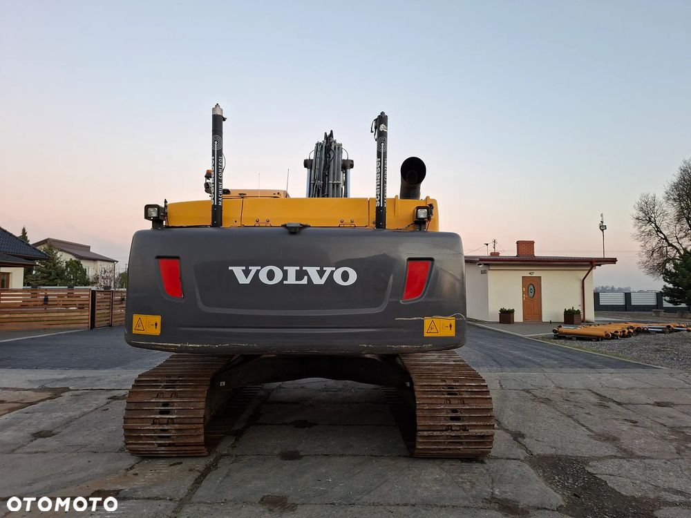 Volvo EC250DL ROTOTILT ze szczypcami / Niwelacja / - 2
