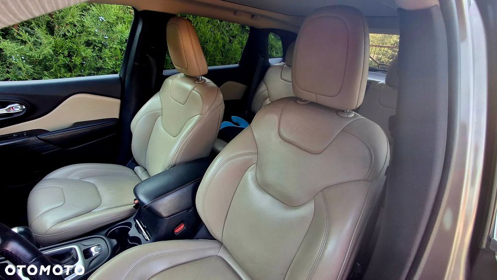 Jeep Cherokee - 6