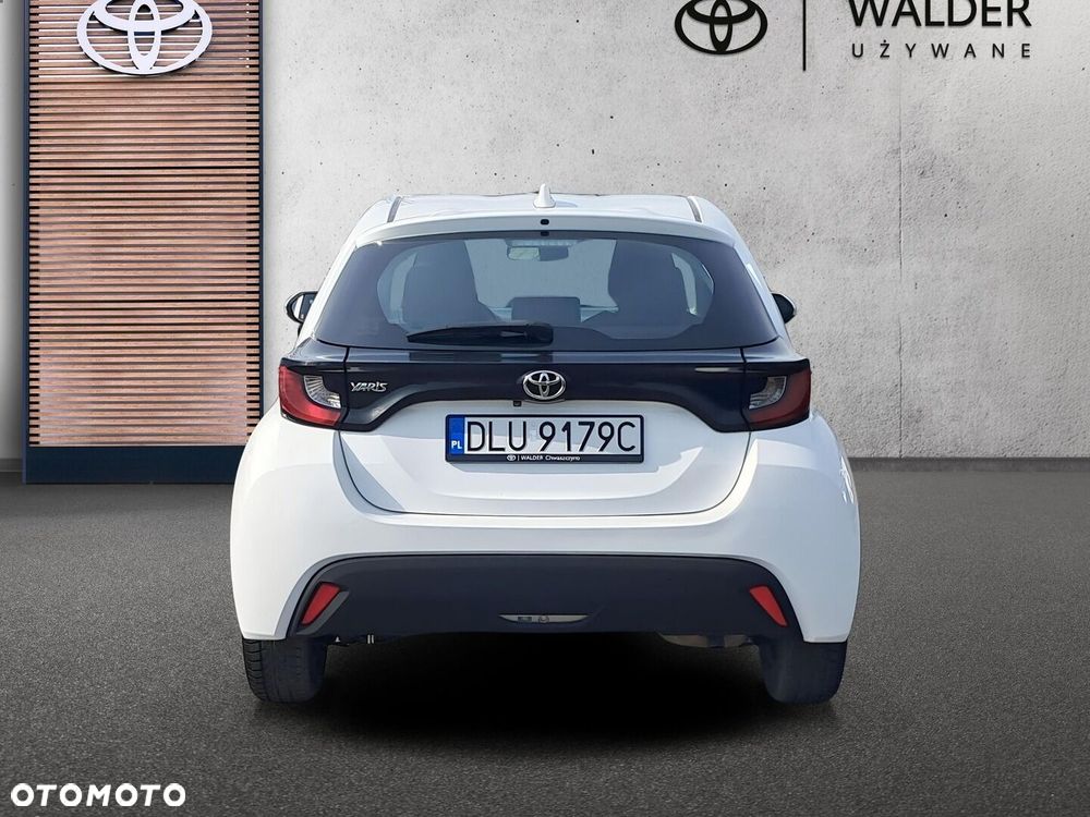 Toyota Yaris - 4
