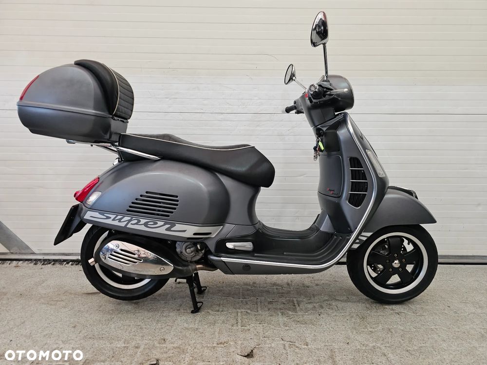 Piaggio Vespa - 5