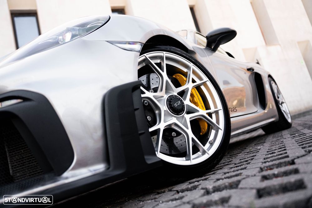 Porsche 718 Cayman GT4 RS - 14