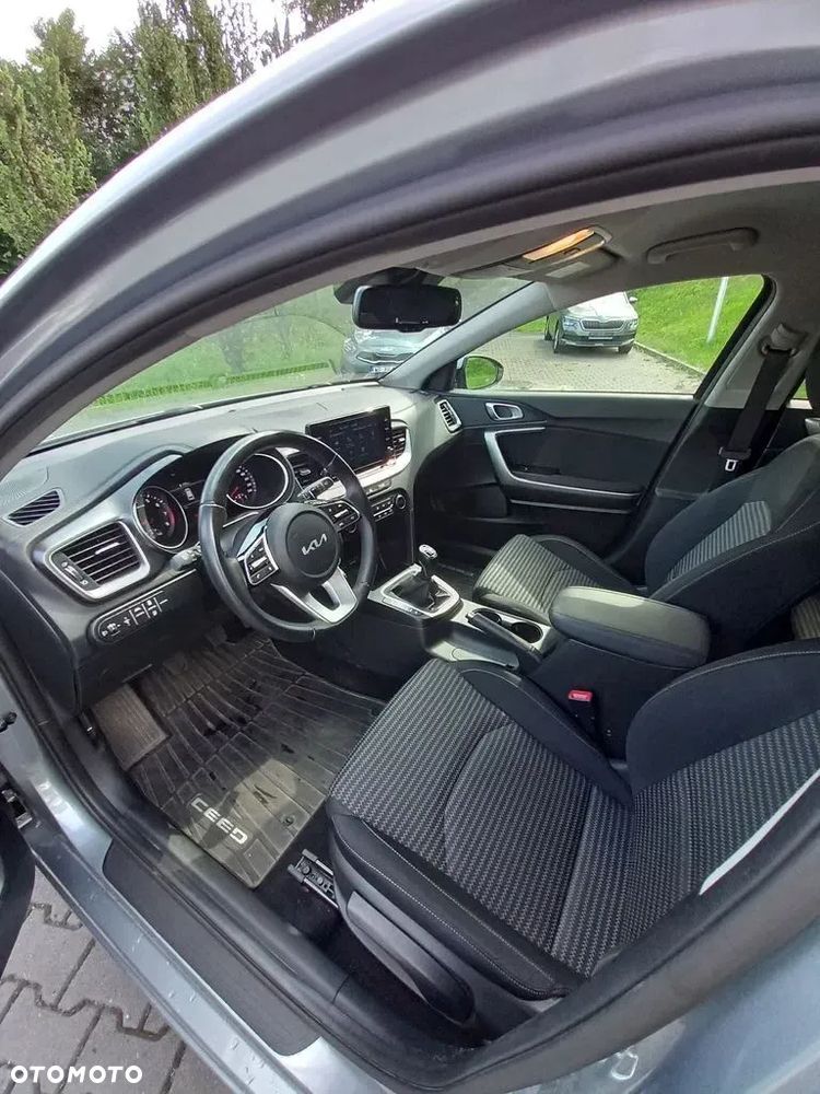 Kia Ceed - 17