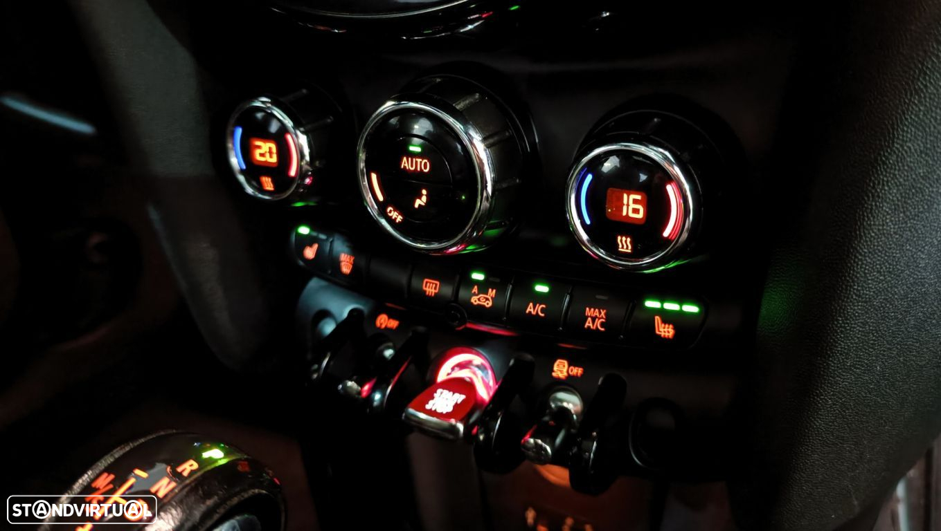 MINI 5 Portas Cooper SD Auto - 44
