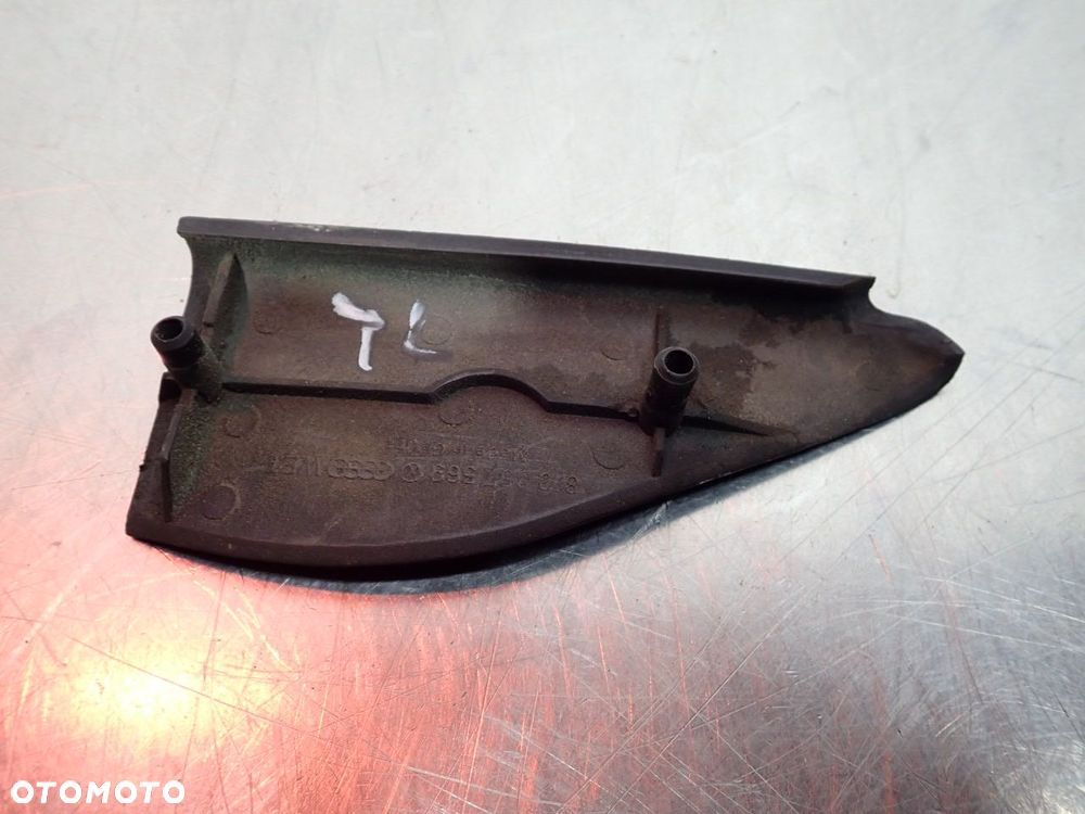 ZAŚLEPKA TRÓJKĄTNA LEWY TYŁ AUDI 80 B2 - 2