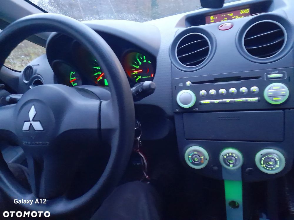 Mitsubishi Colt 1.1 Inform - 4