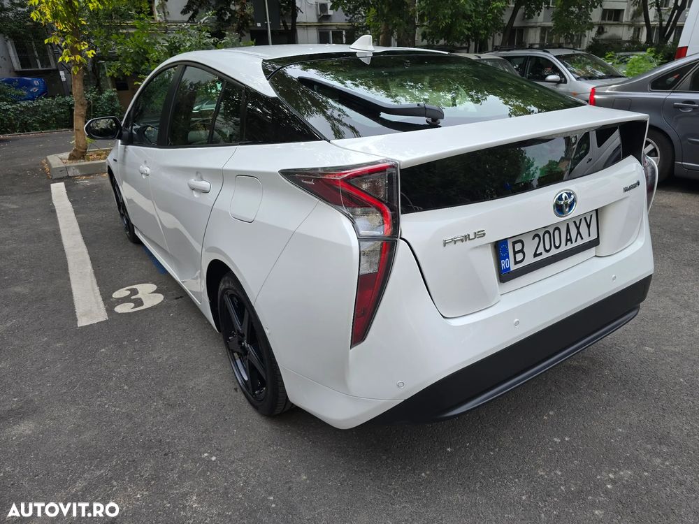 Toyota Prius 1.8 HSD Exclusive Plus - 7