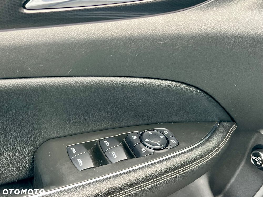 Opel Insignia 2.0 CDTI Business Elegance S&S - 11