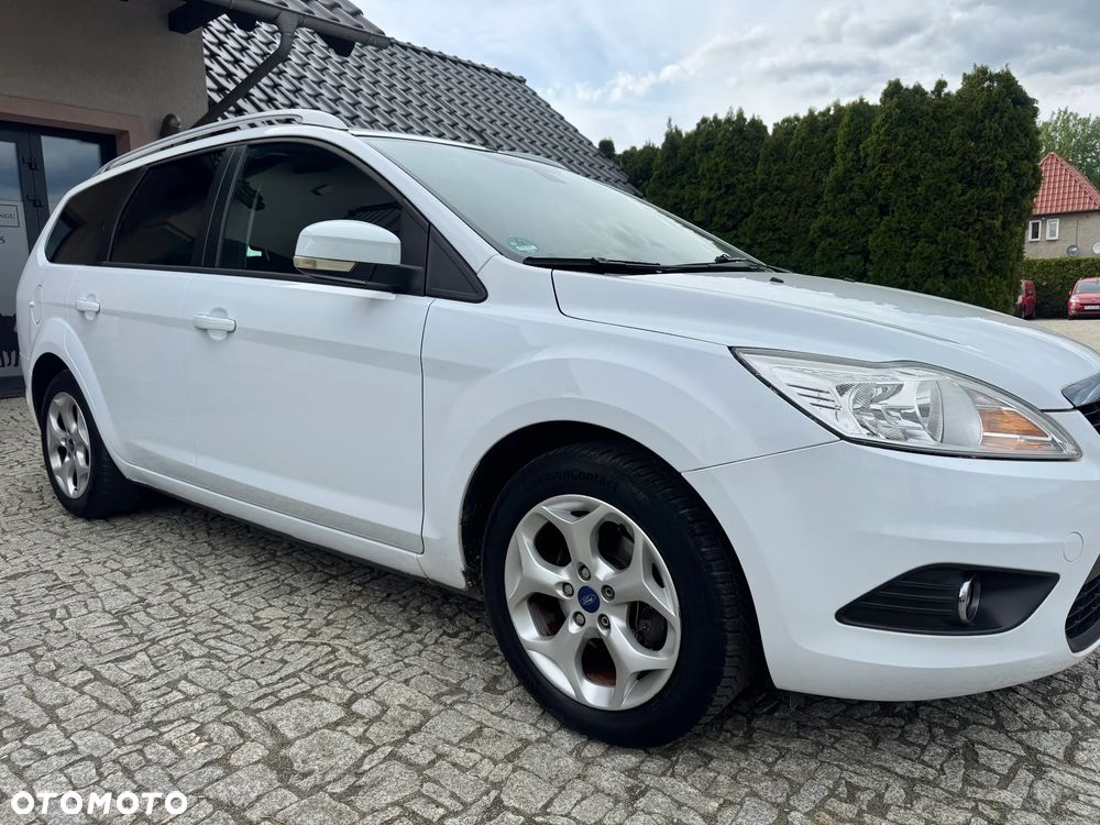 Ford Focus 1.6 16V Style - 11