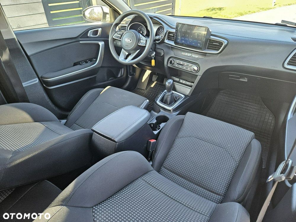 Kia Ceed - 19