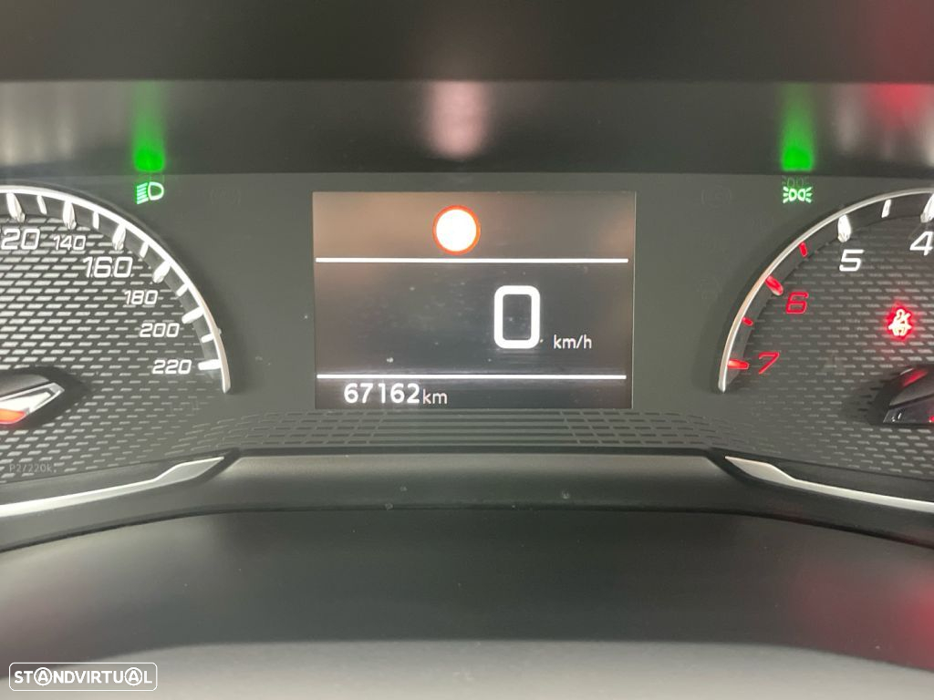 Peugeot 208 1.2 PureTech Active Pack - 9