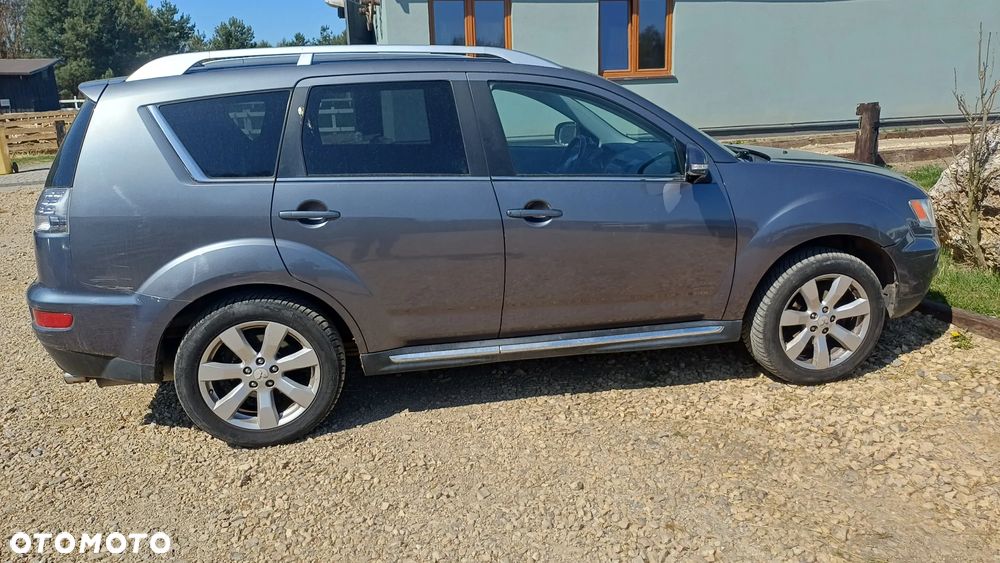 Mitsubishi Outlander 2.0 DI-D 4WD Intense - 4