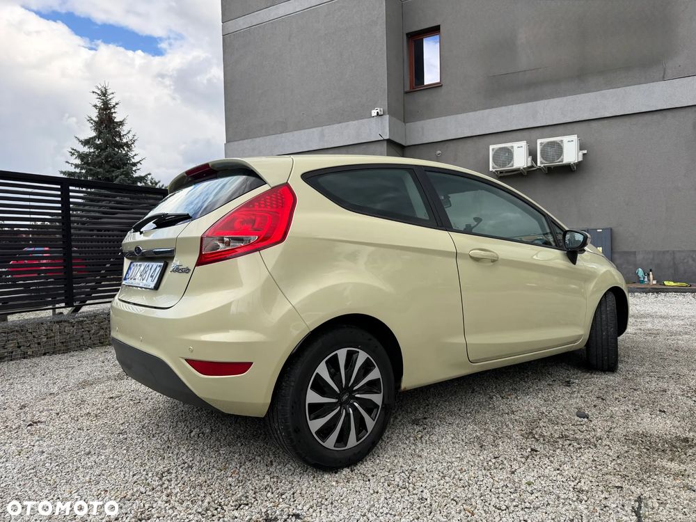 Ford Fiesta 2009 photo 4