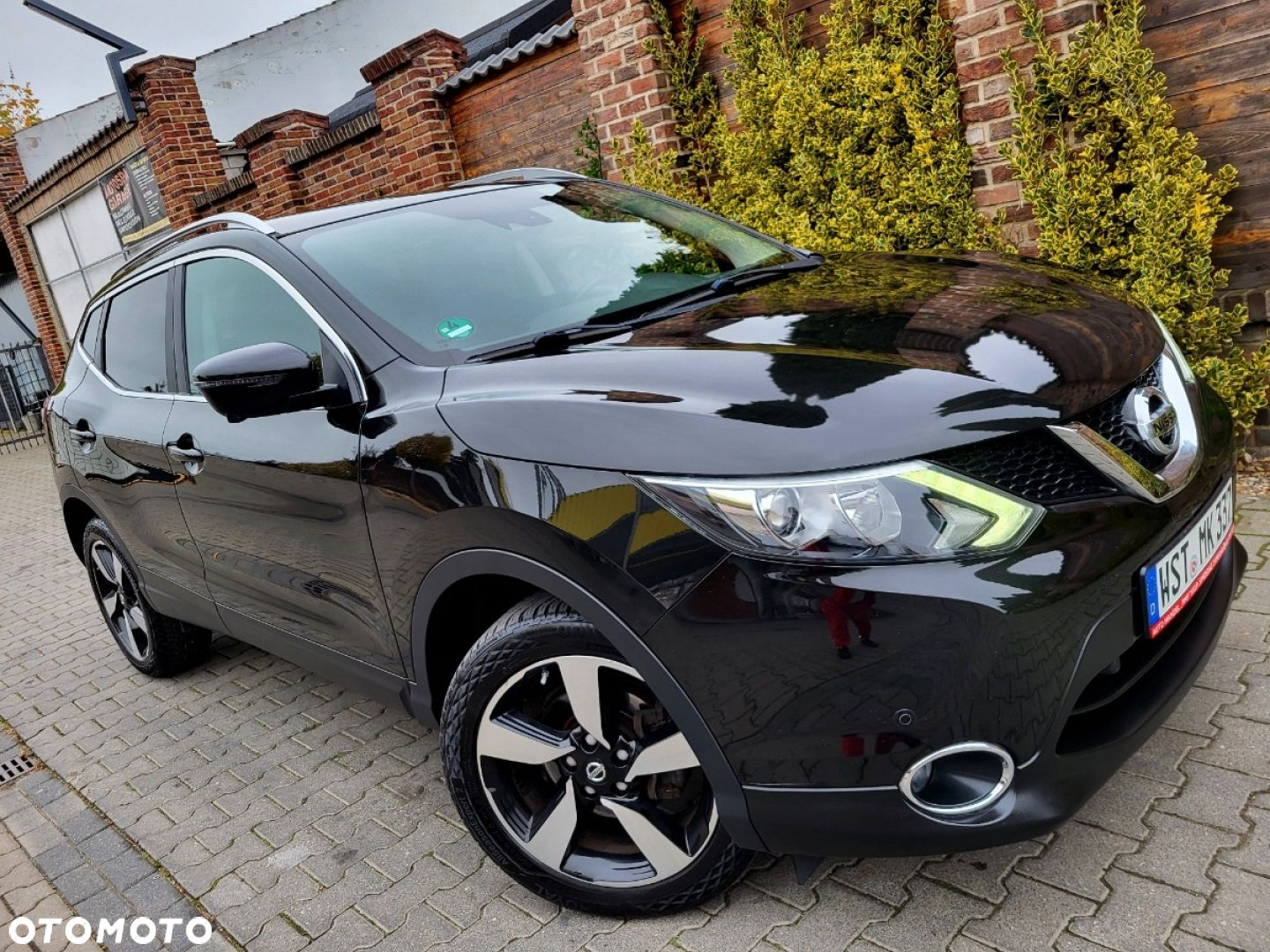 Nissan Qashqai - 25