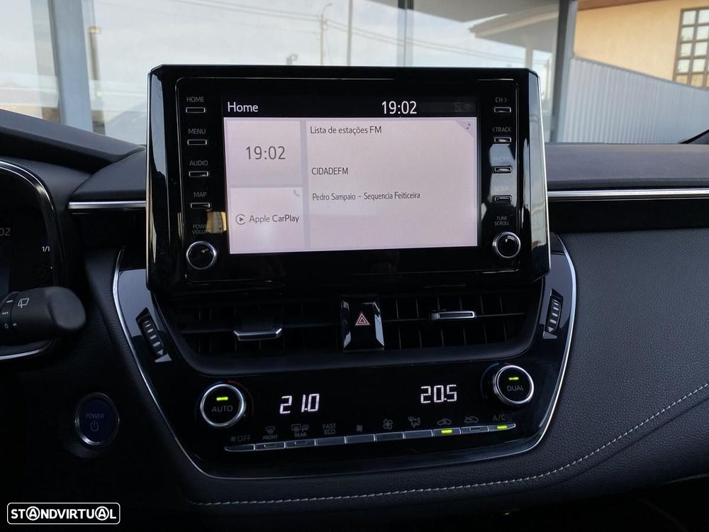 Toyota Corolla 1.8 Hybrid Comfort - 19