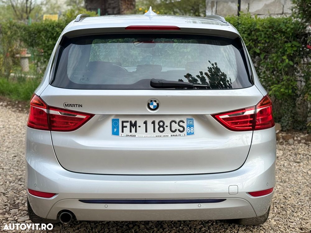 BMW Seria 2 218d - 5