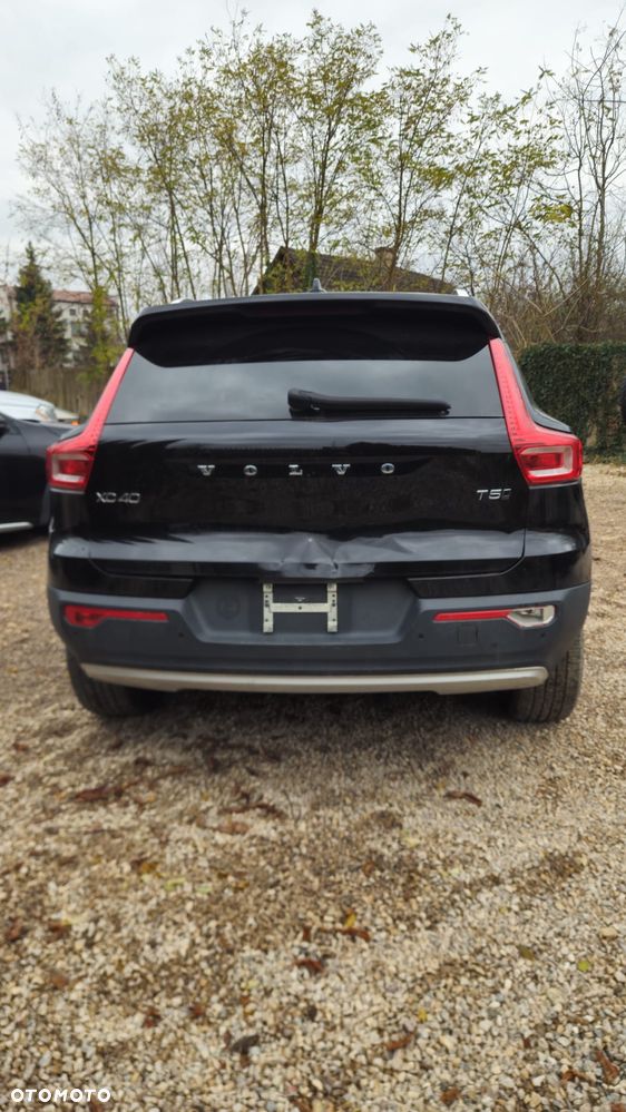 Volvo XC 40 T5 AWD Momentum - 6
