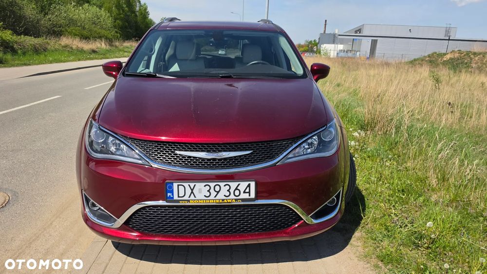 Chrysler Pacifica - 5