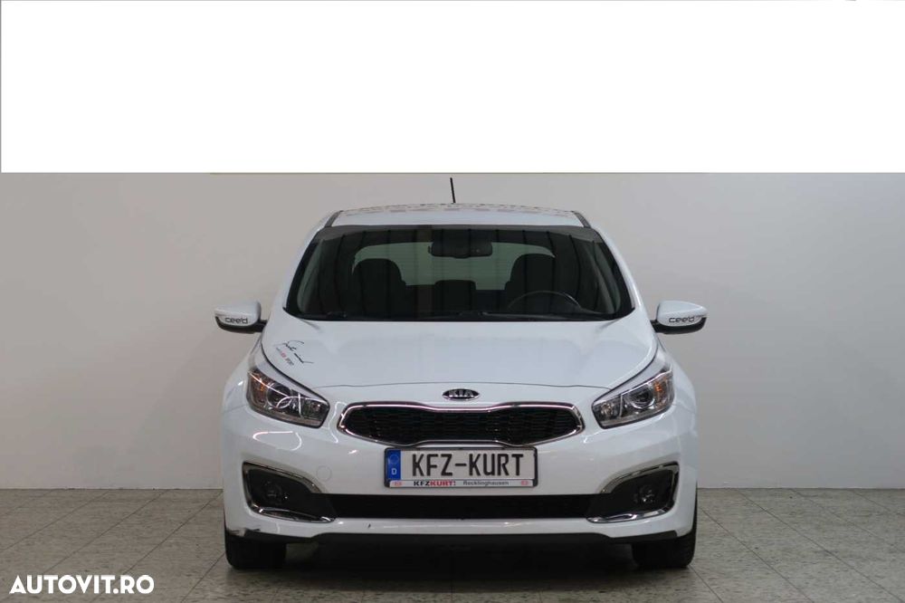 Kia Ceed 1.6 GDI Dream-Team Edition - 2