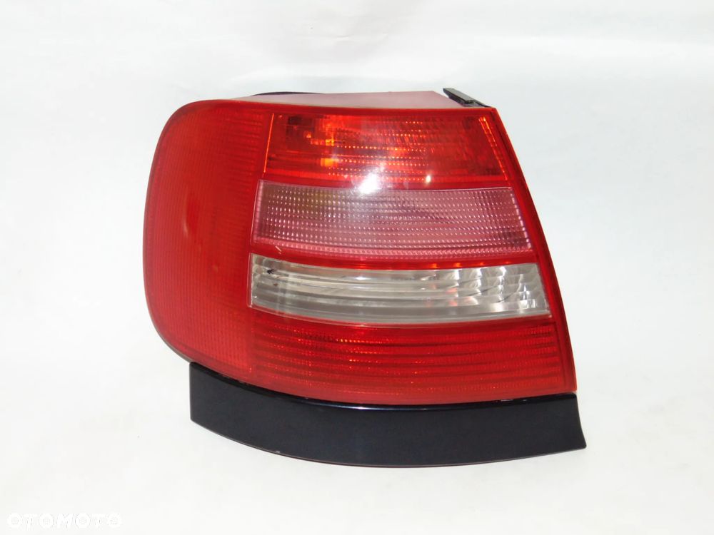 ORYGINAŁ lampa tylna tył lewa prawa LZ5L Audi A4 B5 FL lift sedan 99-00r - 2